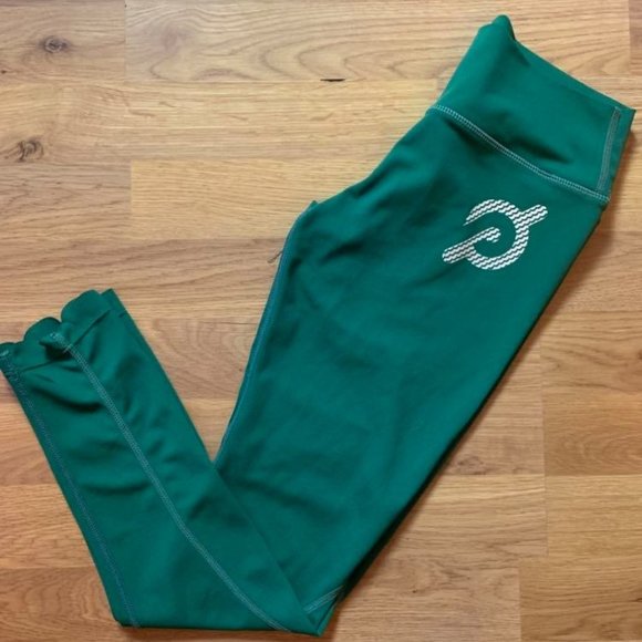 💚 Peloton Emerald Green Scallop Leggings | Holiday Edition 2020 - Picture 3 of 8